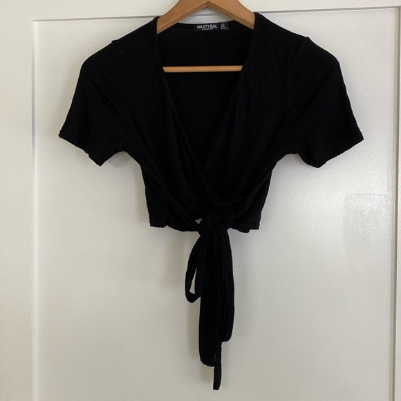 Nasty Gal Give It Your Best Shot Tie Crop Top Size Small Black ⭐️⭐️⭐️⭐️⭐️ - Picture 5 of 17